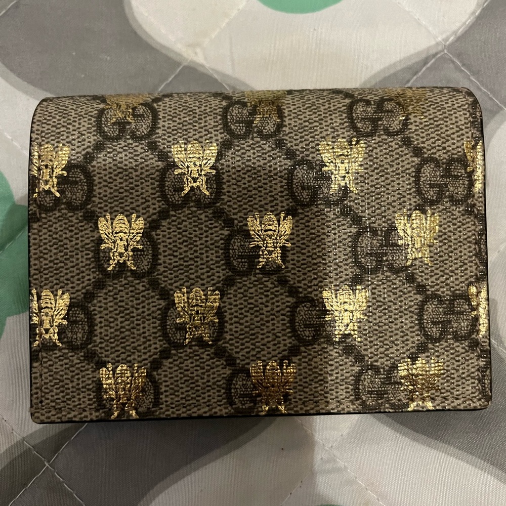 Gucci bees wallet